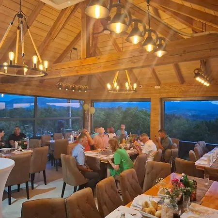 Seoska kuća Seosko Domacinstvo Nedic